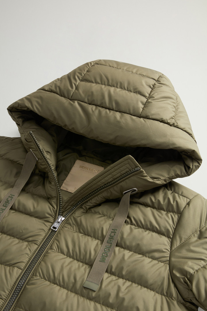 Chaqueta acolchada de microfibra con capucha Verde photo 6 | Woolrich