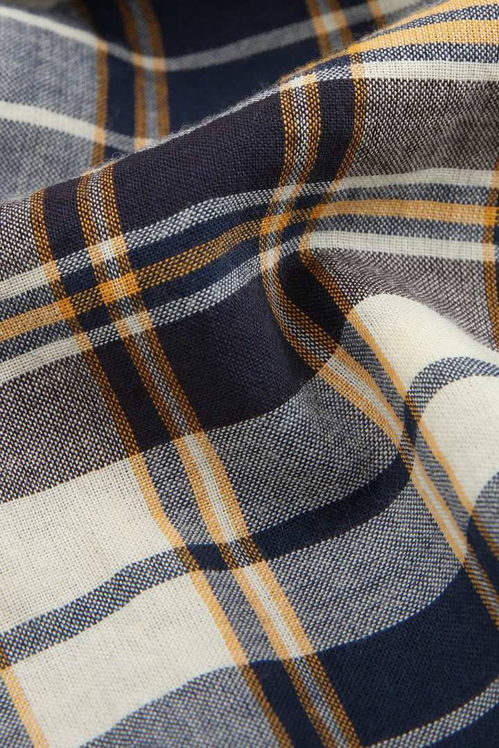 Camisa abotonada de popelina de niño marrón photo 6 | Woolrich