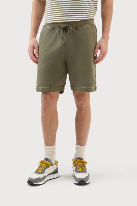 Garment-Dyed Sport Shorts in Pure Cotton Fleece Green | Woolrich