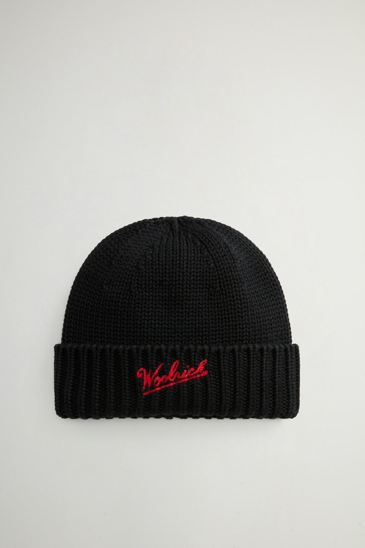 Beanie in Pure Merino Virgin Wool with Contrasting Logo Black photo 1 | Woolrich