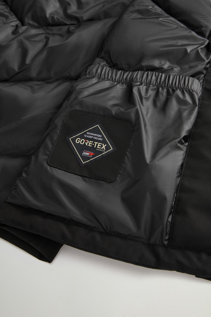 Waterproof GORE-TEX Parka Black photo 8 | Woolrich