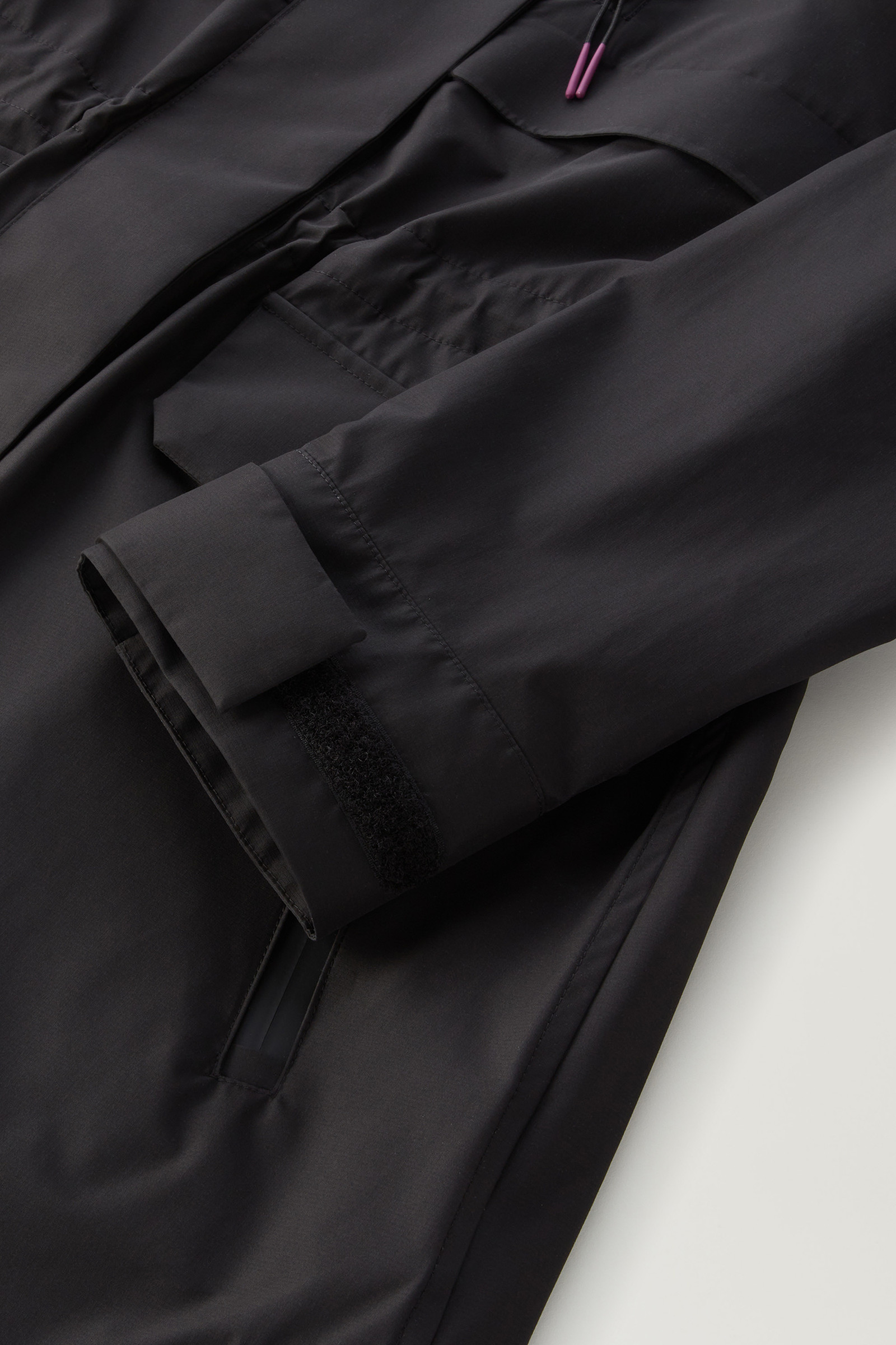 Long Hooded Parka in GORE-TEX INFINIUM Black photo 9 | Woolrich