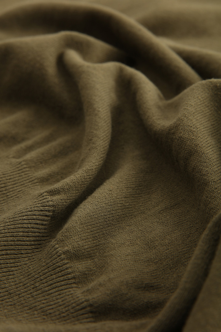 Maglia girocollo in cotone misto lino tinto in capo