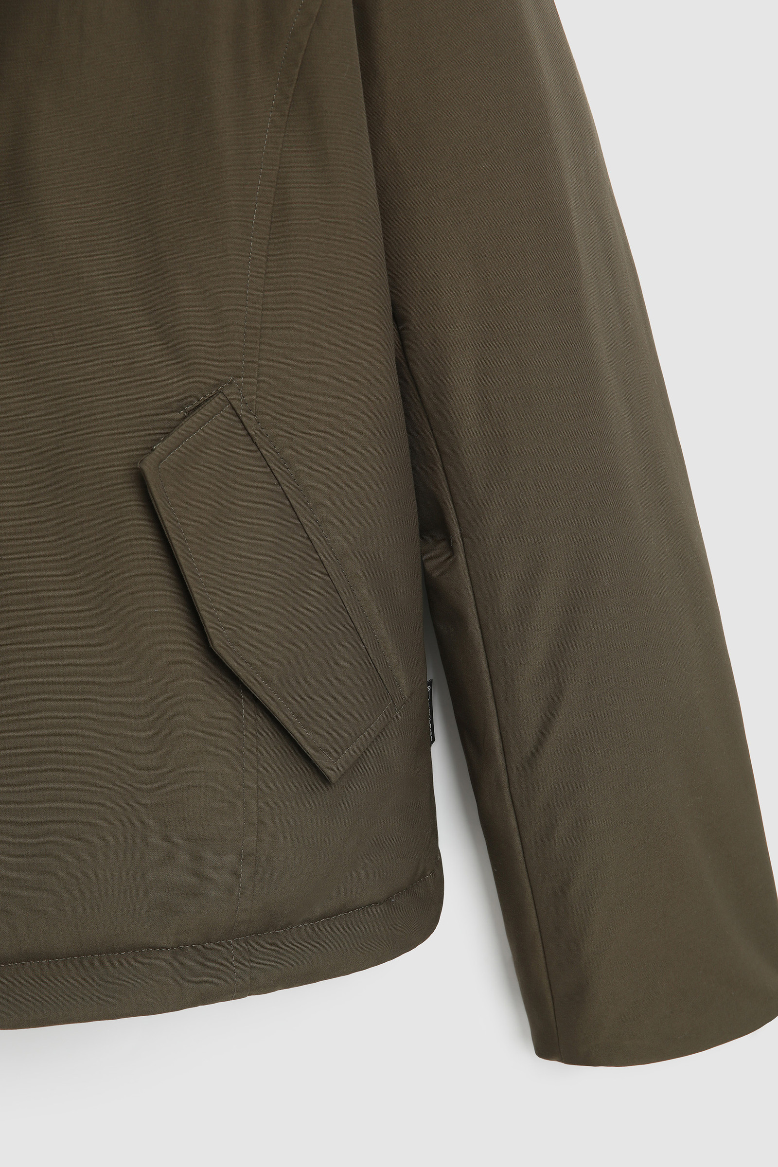 Korte Arctic Parka met afneembare bontrand Groen photo 9 | Woolrich