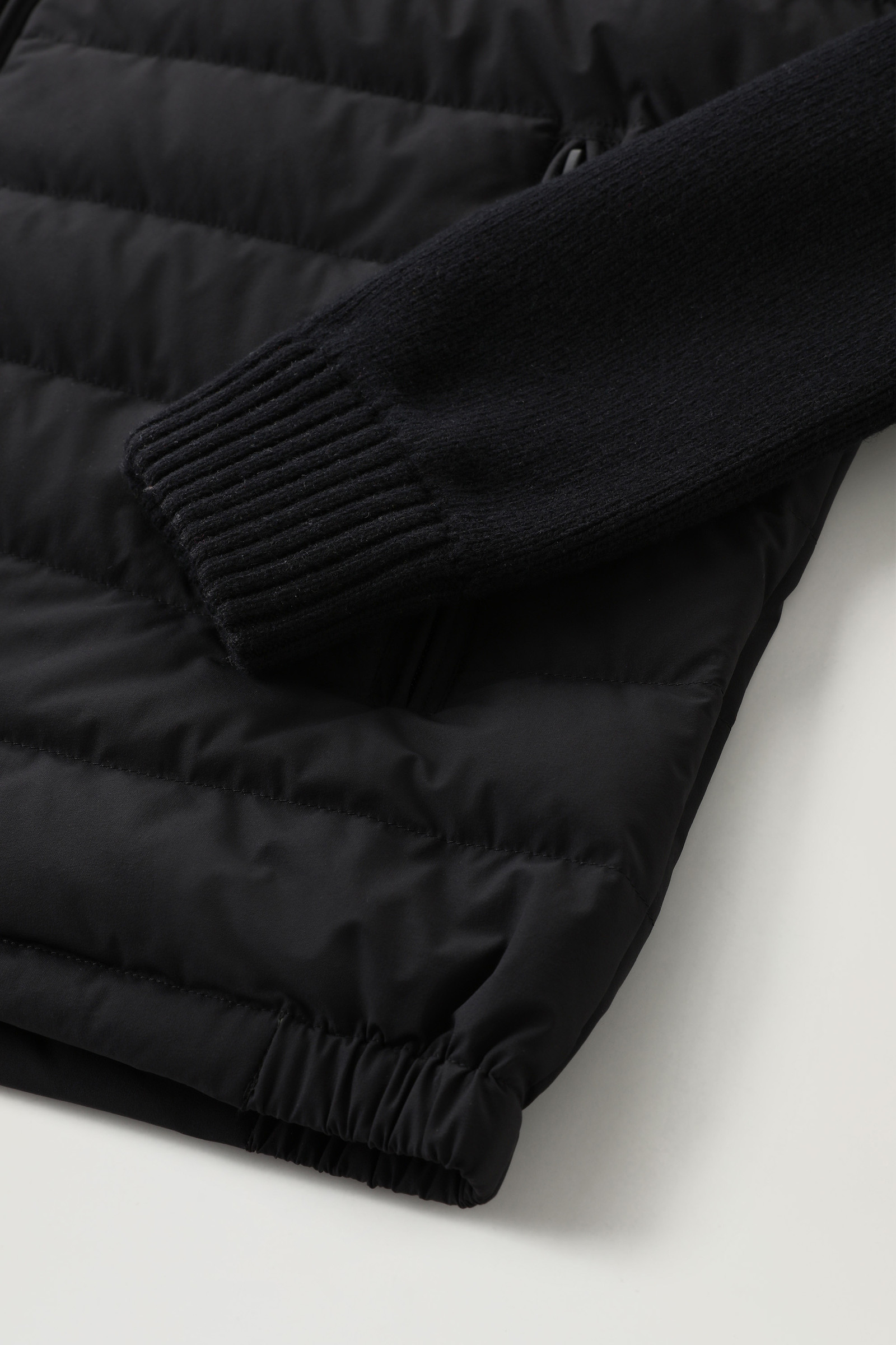 Stretch Nylon Sundance Hooded Hybrid Jacket Black | Woolrich USA