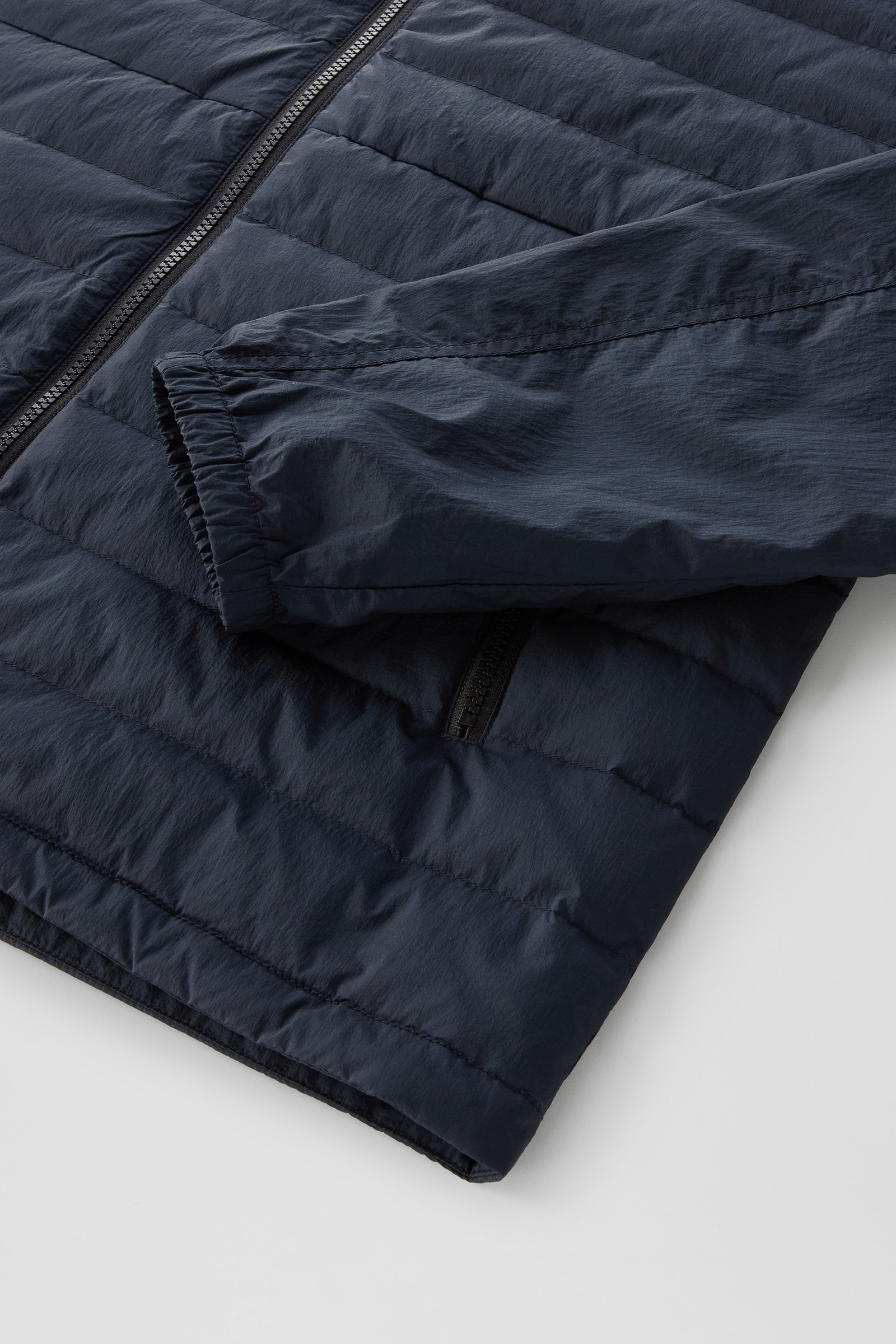 Veste Hybrid en nylon crinkle avec matelassage sur le devant et capuche bleu photo 8 | Woolrich