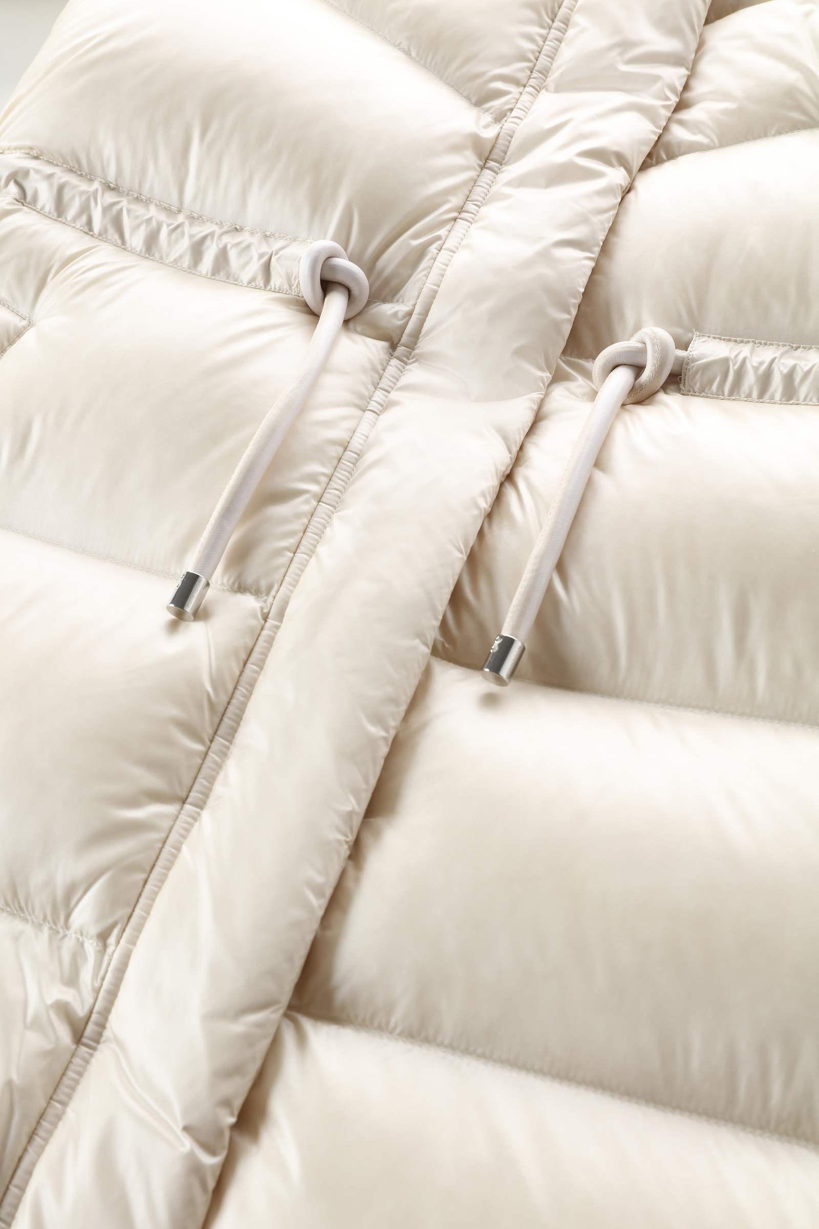 Piumino lungo Aliquippa satinato con coulisse in vita Beige photo 3 | Woolrich