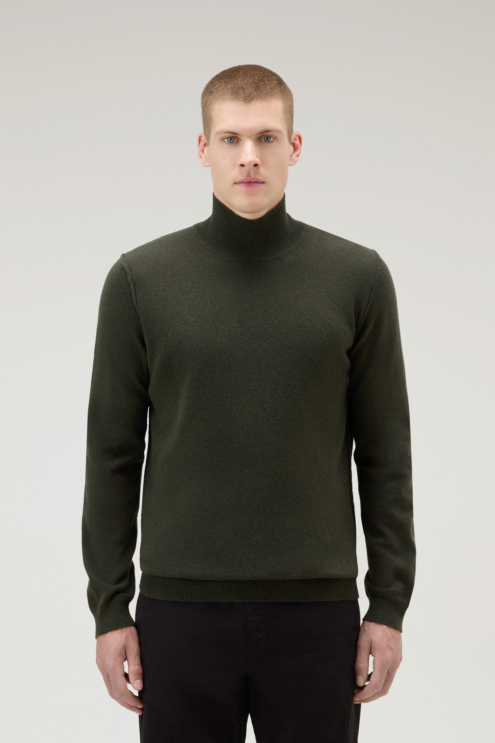 Men's Turtleneck Sweater in Merino Wool Blend Green | Woolrich USA