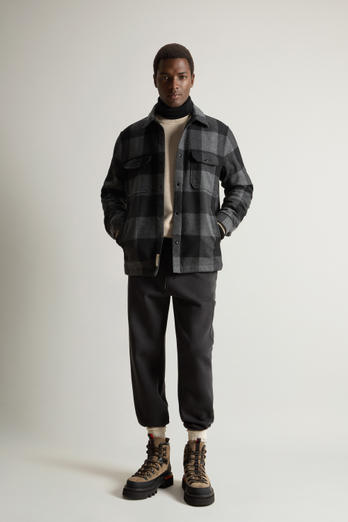 Alaskan Padded Overshirt in Checked Italian Wool Blend Black | Woolrich