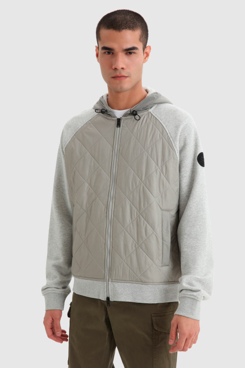 Sudadera Full Zip con capucha y acolchado de nailon arrugado grey | Woolrich