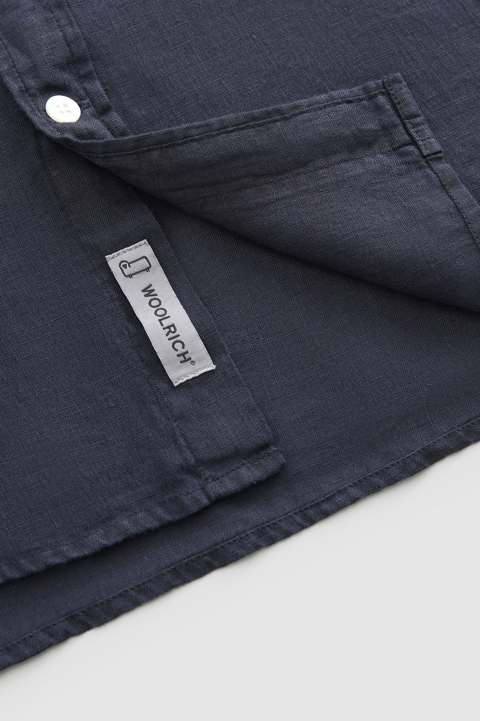 Chemise en pur lin teinte en pièce à col Mao bleu photo 8 | Woolrich