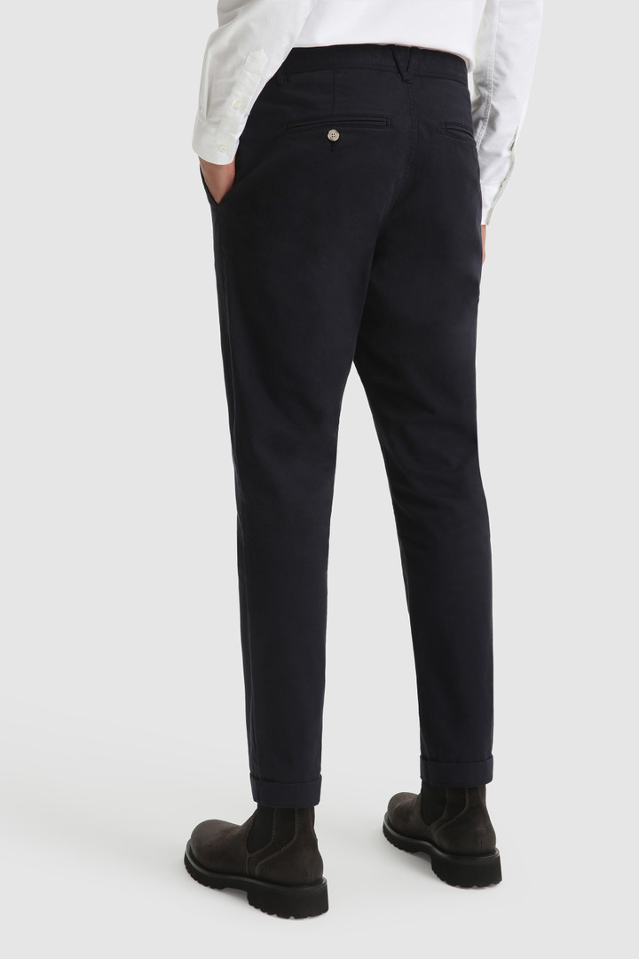 Pantaloni chino in cotone tinto in capo elasticizzato