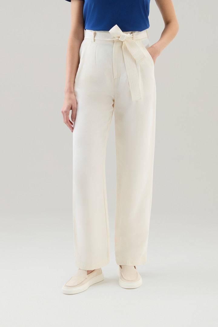 Pantalones de mezcla de lino con cinturón de tela Blanco photo 1 | Woolrich