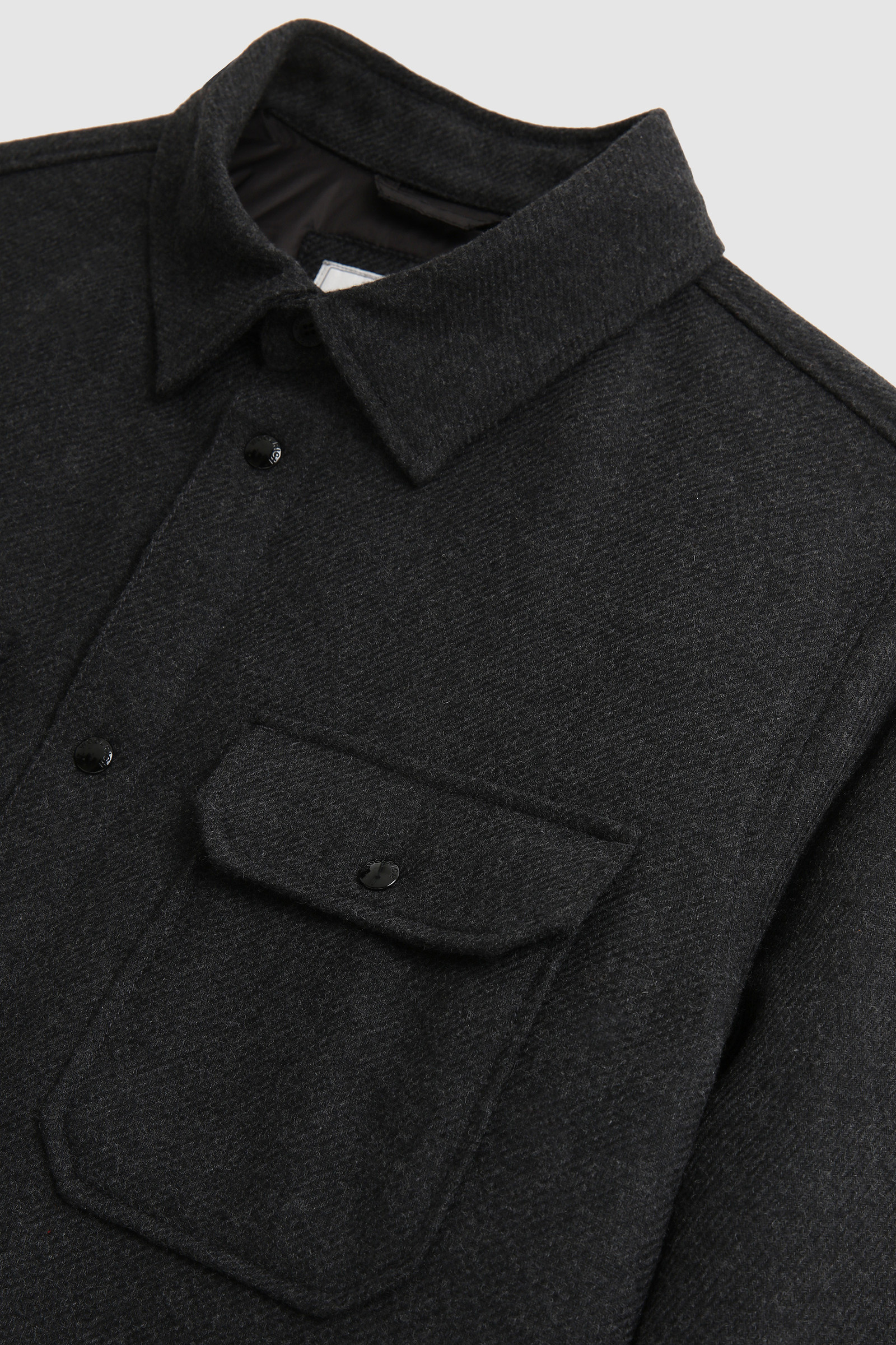 Alaskan Shirt in Recycled Italian Wool Black photo 9 | Woolrich