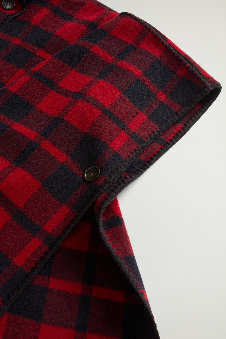 BLANKET CAPE Red photo 9 | Woolrich