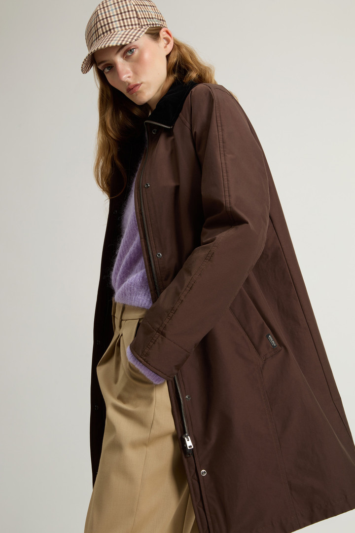 Cappotto in Ramar Cloth con colletto in velluto Marrone photo 4 | Woolrich