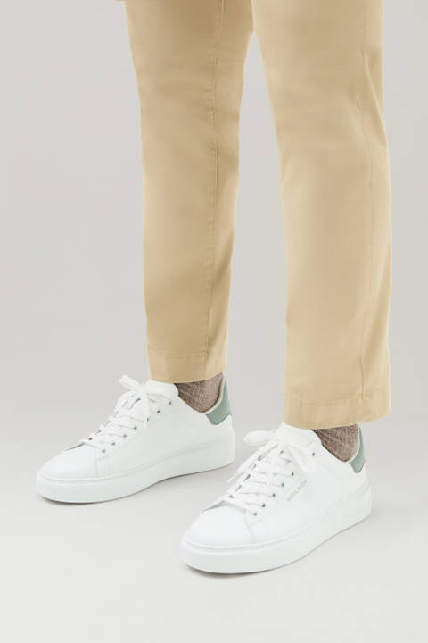 Sneakers Classic Court in pelle con toppa a contrasto Bianco photo 2 | Woolrich