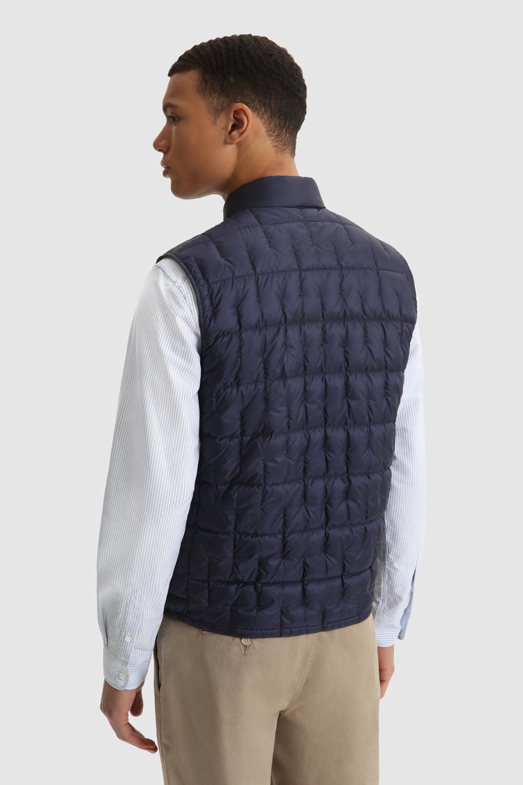 Deepsix packable vest in recycled fabric