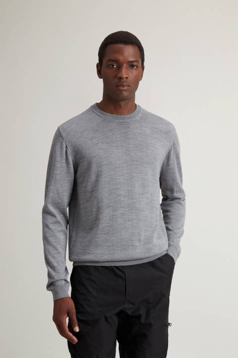 Pull à col rond en pure laine vierge Mérinos Gris | Woolrich