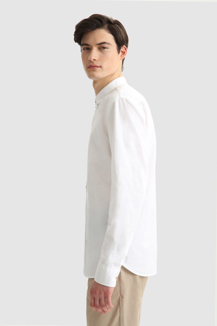 Camicia Oxford in cotone leggero tinto in capo