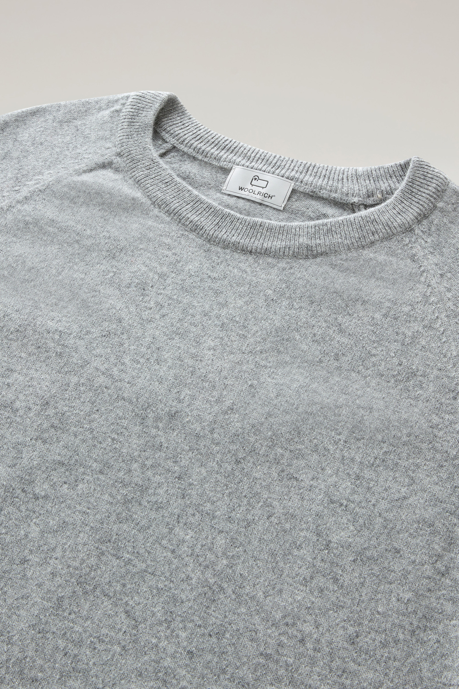 Men's Luxe Crewneck Sweater in Pure Cashmere Grey | Woolrich USA