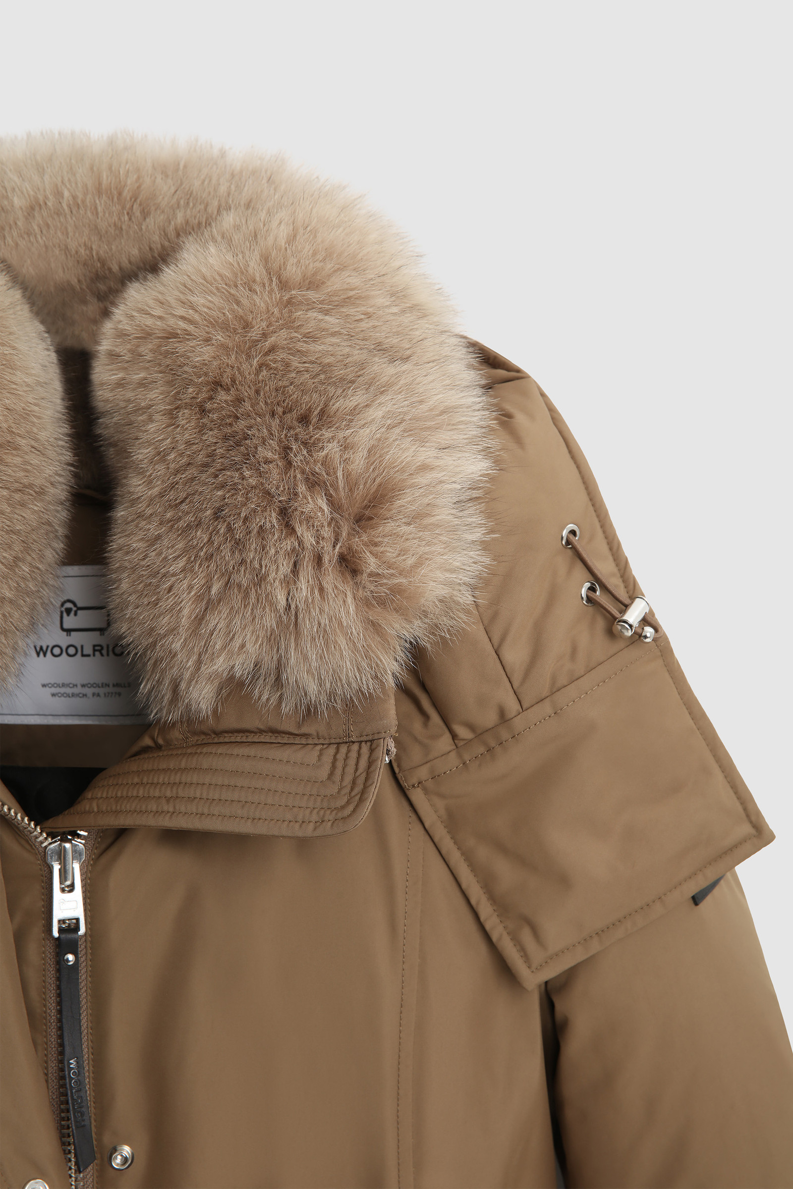 Mahan Parka con capucha extraíble