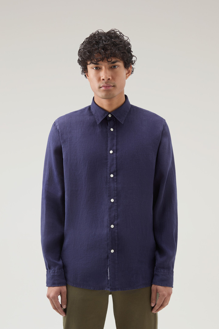 Overhemd van achteraf geverfd, zuiver linnen Blauw photo 1 | Woolrich