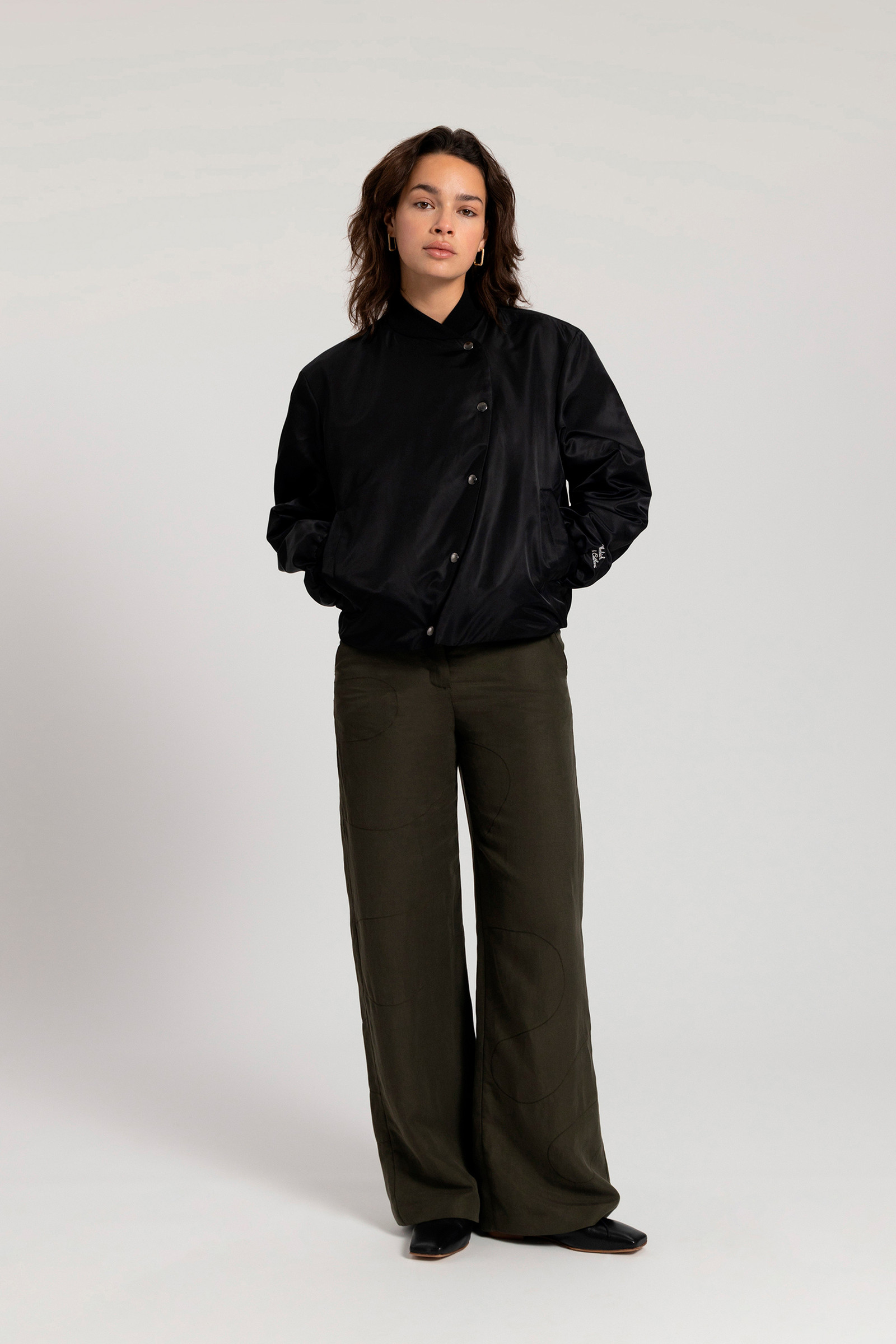 Bomber Swan rembourré en satin de nylon - Daniëlle Cathari / Woolrich noir photo 2 | Woolrich