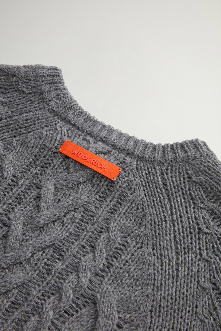 Pullover mit Rundhalsausschnitt aus reflektierendem Mouliné aus Schurwollmischung by Todd Snyder Grau photo 9 | Woolrich