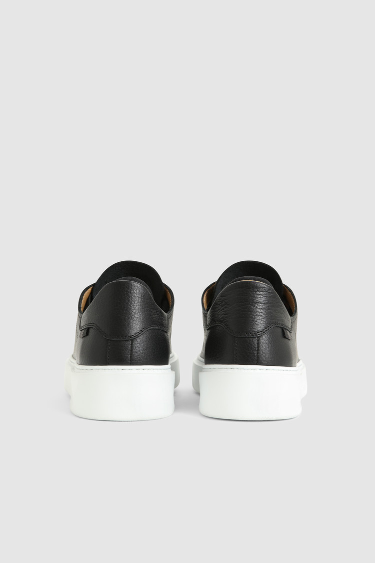 Sneakers en cuir foulonné classiques Court