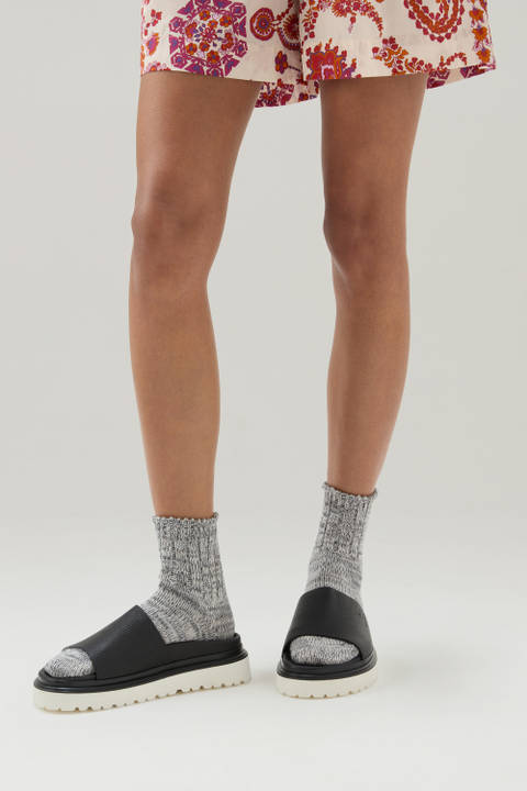 Sandalen mit Oversize-Sohle Schwarz photo 2 | Woolrich
