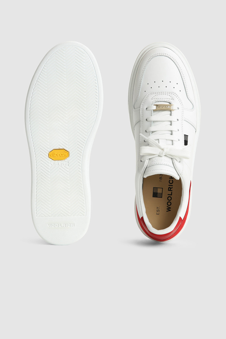 Sneakers de tennis classiques avec détails en daim