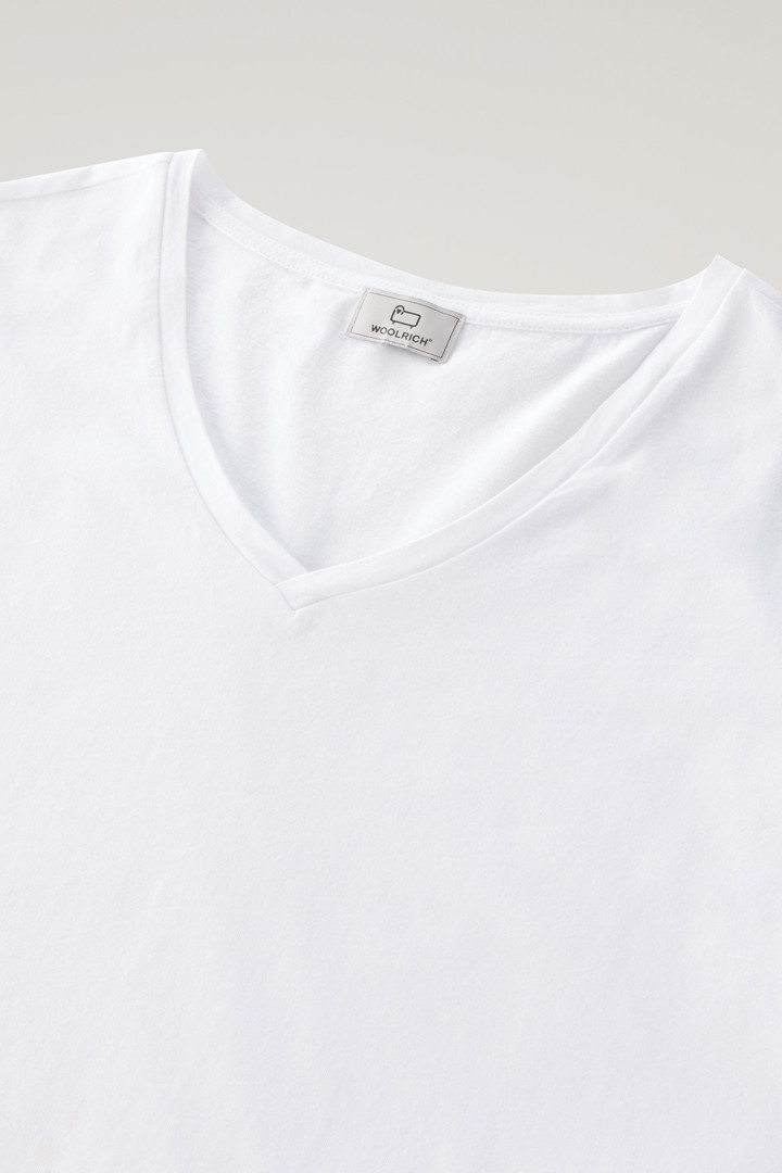 T-shirt à col en V en pur coton Blanc photo 6 | Woolrich