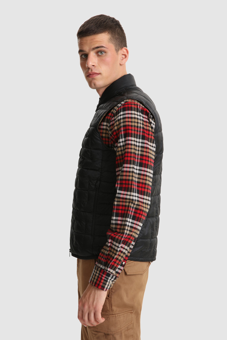Deepsix packable vest in recycled fabric