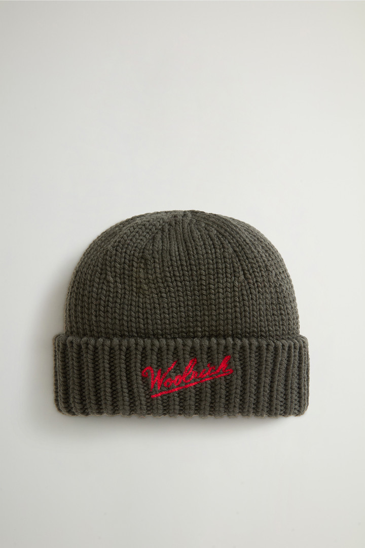 Beanie in Pure Merino Virgin Wool with Contrasting Logo Green photo 1 | Woolrich