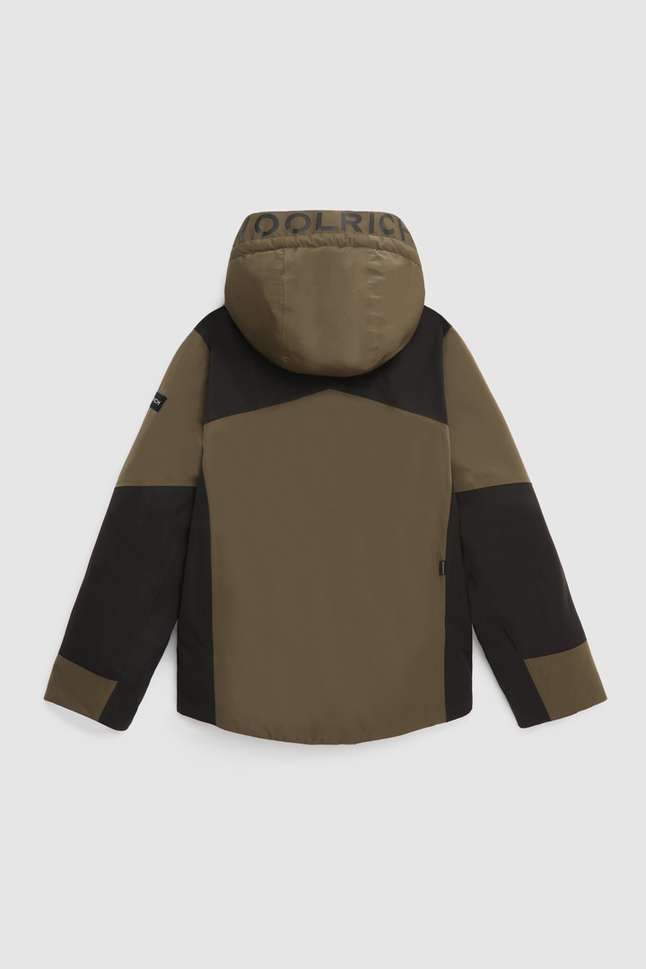 Boy's ski jacket with waterproof zipper
