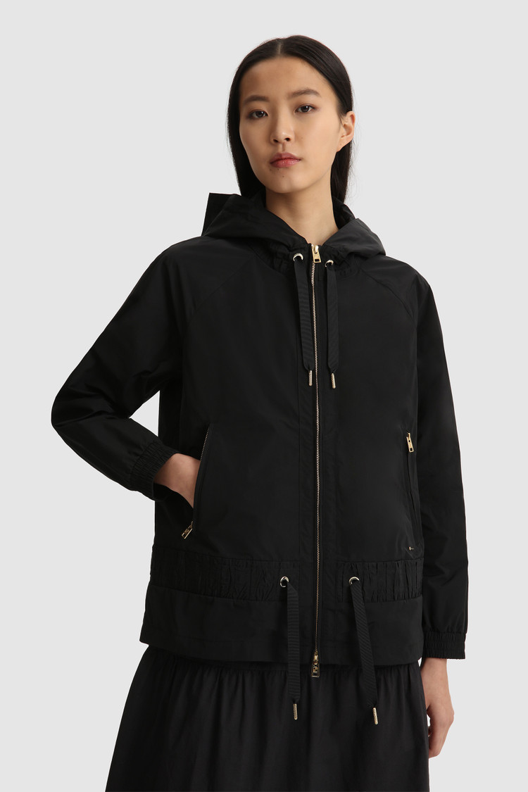 Erie Windjacke mit Kapuze