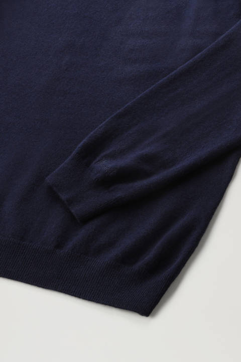 Luxe Crewneck in Pure Cashmere Blue photo 2 | Woolrich
