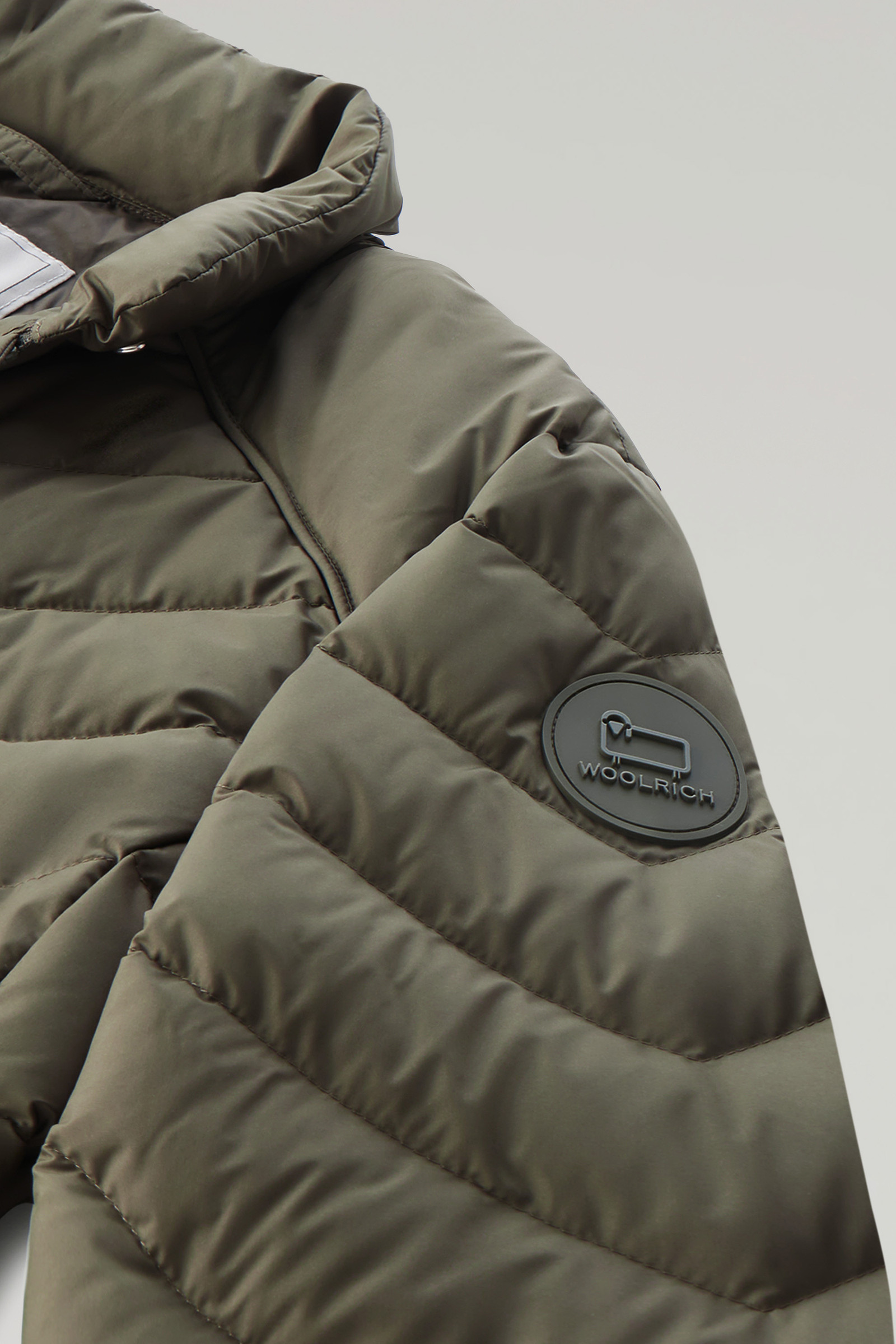 Padded Short Jacket with Chevron Quilting Green photo 7 | Woolrich