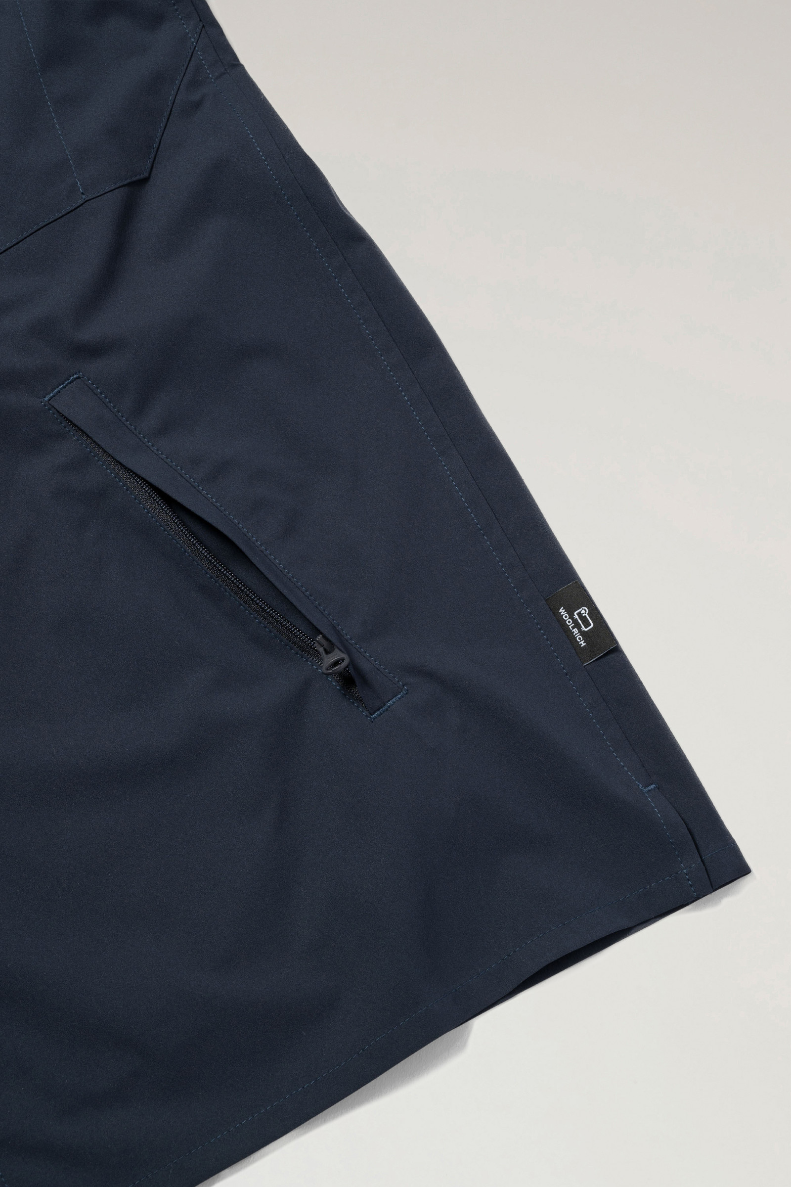 Anytime Short-Sleeved Shirt in Recycled Stretch Polyester Blue photo 7 | Woolrich