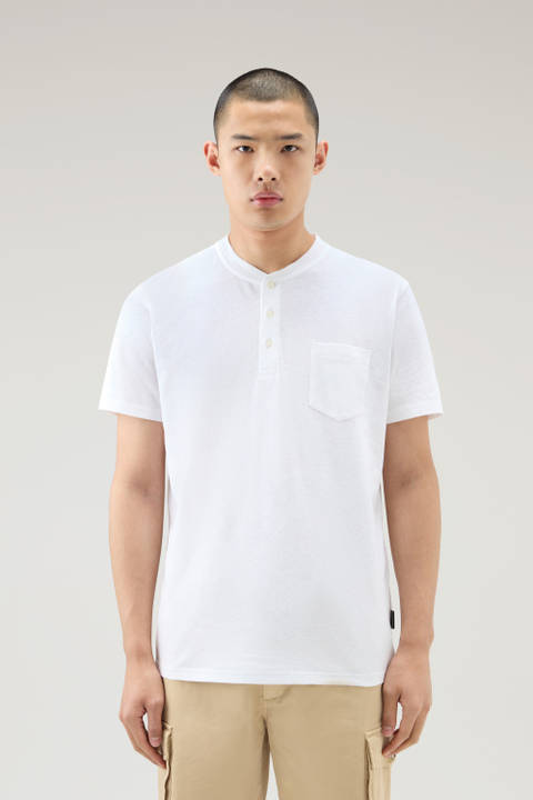 T-Shirt Henley aus einem Materialmix aus Baumwolle und Leinen Weiß | Woolrich