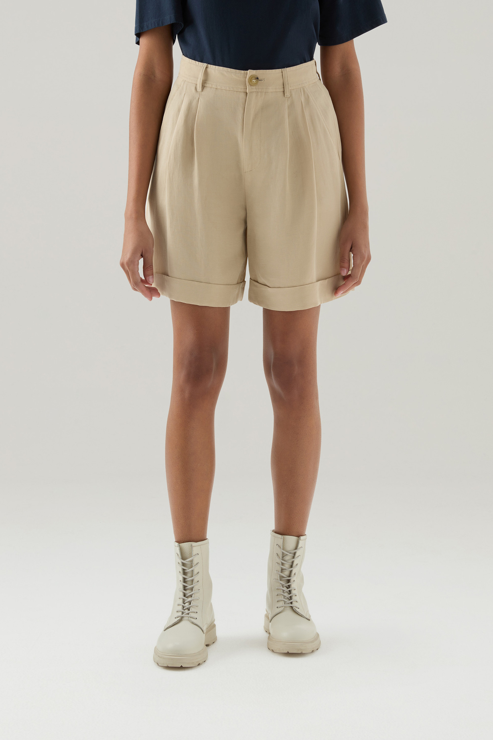 Shorts in Viscose Linen Blend with Pockets Beige | Woolrich