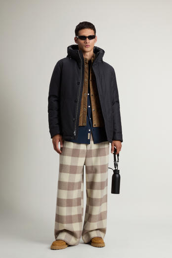 Short Parka in Wool-Silk Blend Crafted Using a Loro Piana Fabric Black | Woolrich