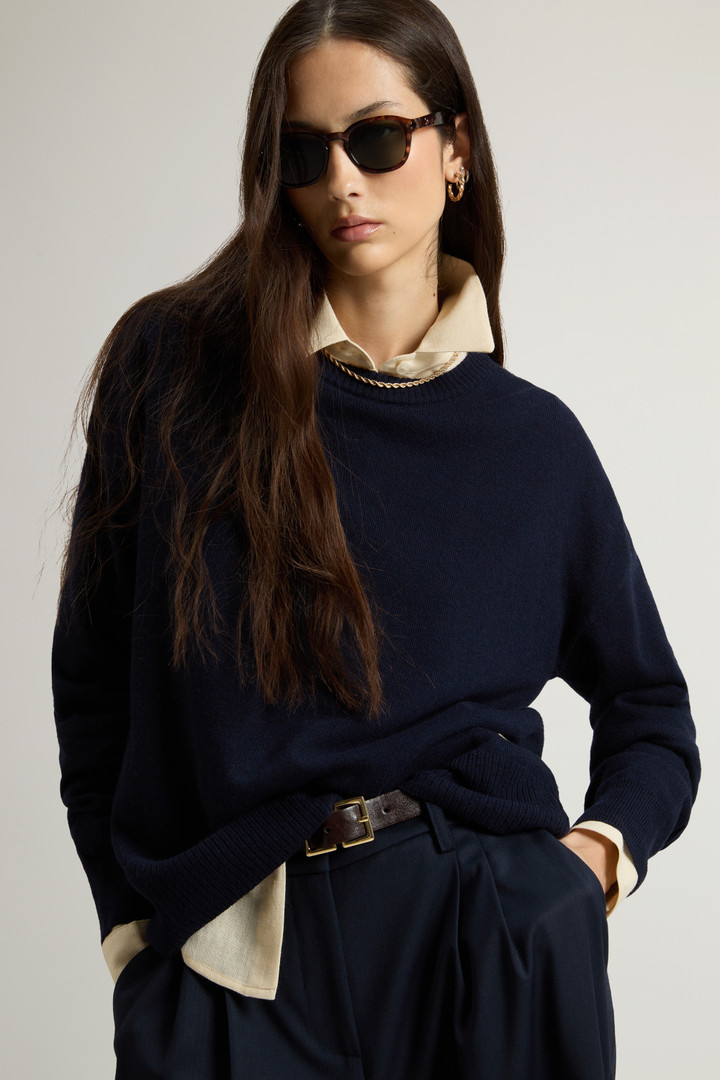 Crewneck Sweater in Virgin Wool and Cashmere Blend Blue photo 4 | Woolrich