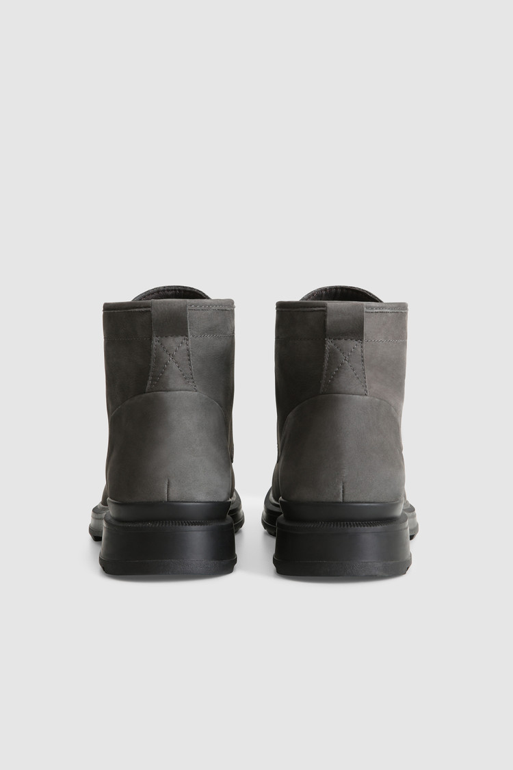 Botas Work de media caña en nobuk impermeable