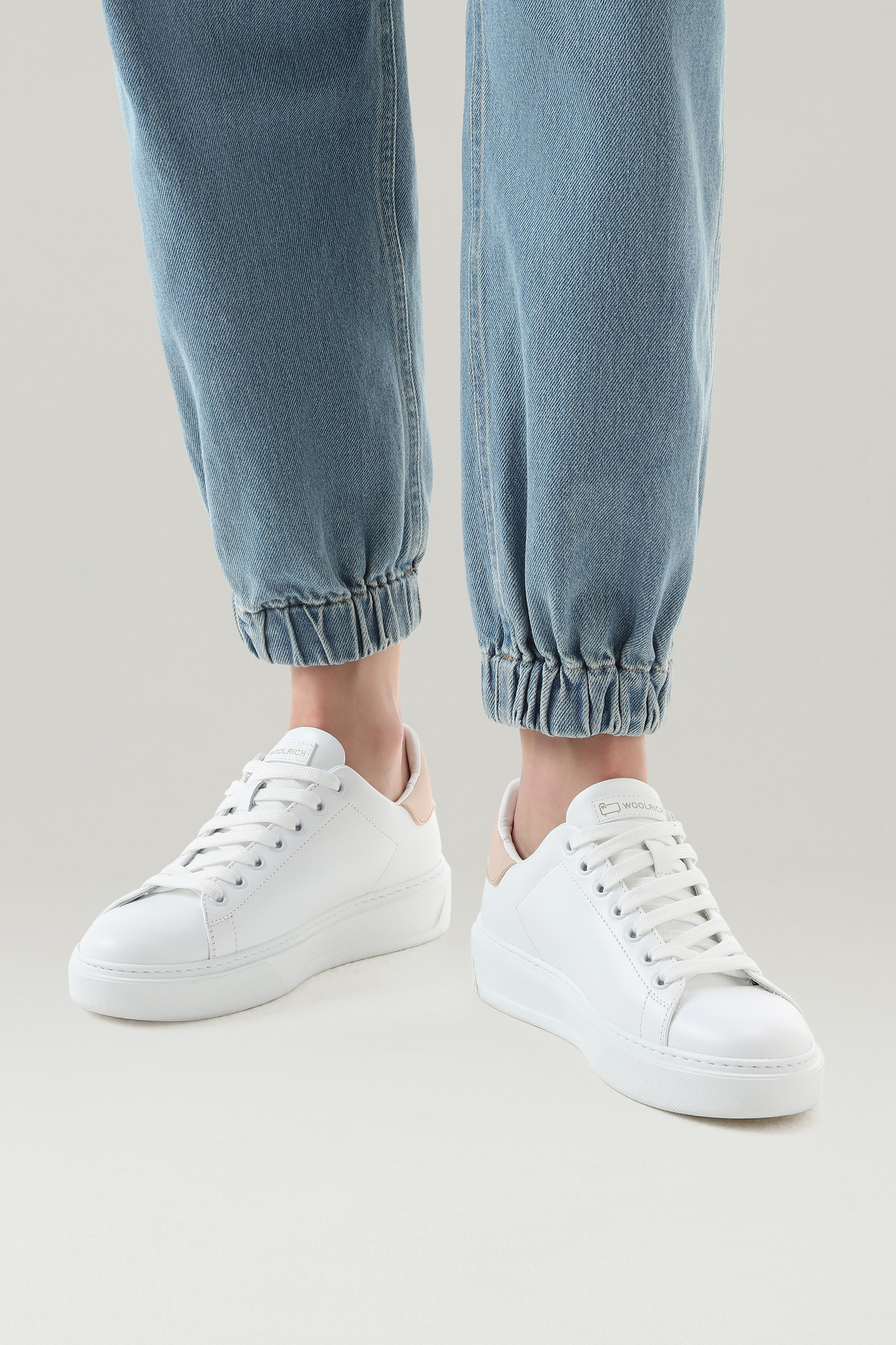 Sneakers Classic Court aus weichem Leder mit Kontrastfutter weiß photo 6 | Woolrich