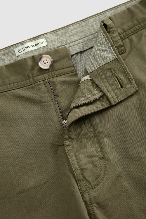 Garment-Dyed Cargo Shorts Green photo 2 | Woolrich