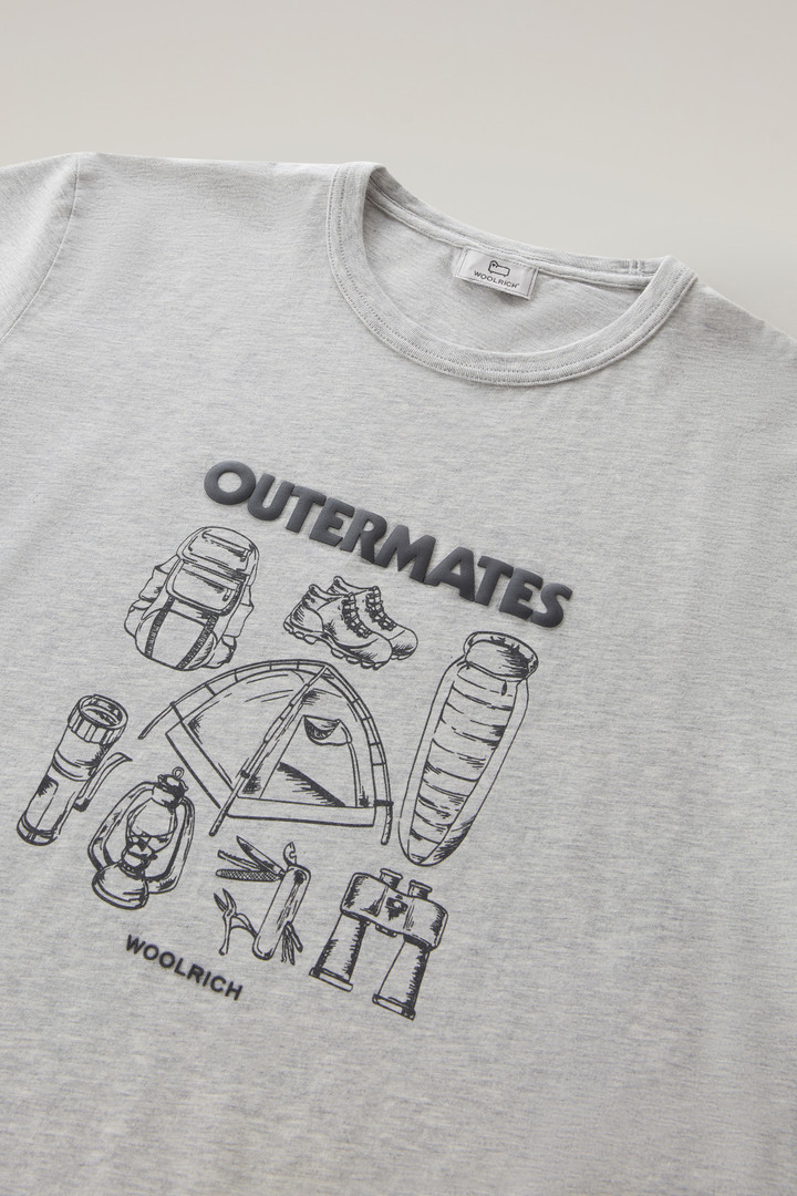 T-Shirt aus reiner Baumwolle mit Outermates-Print Grau photo 6 | Woolrich