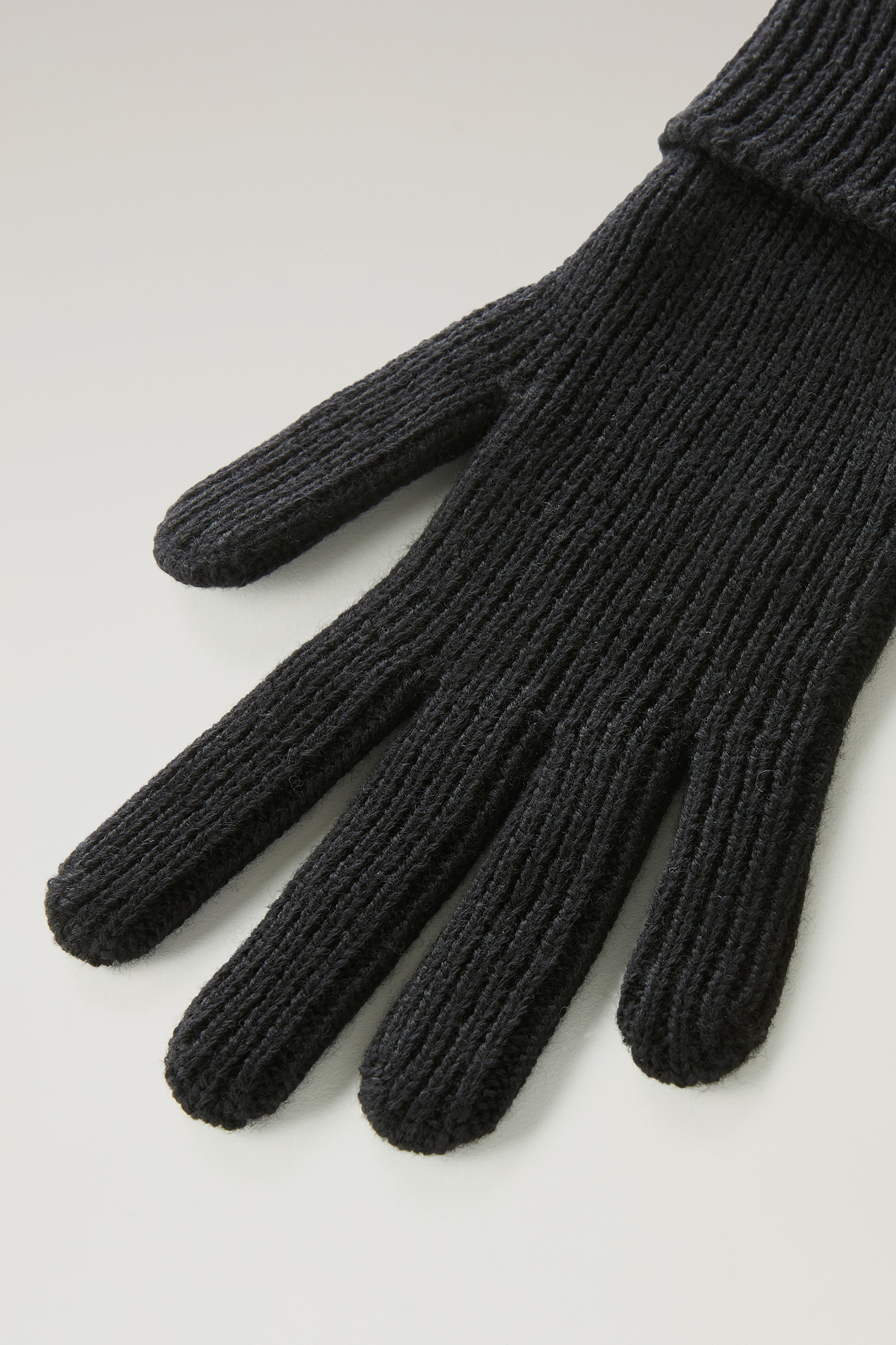 Men's Ribbed Gloves in Pure Merino Virgin Wool Black | Woolrich USA