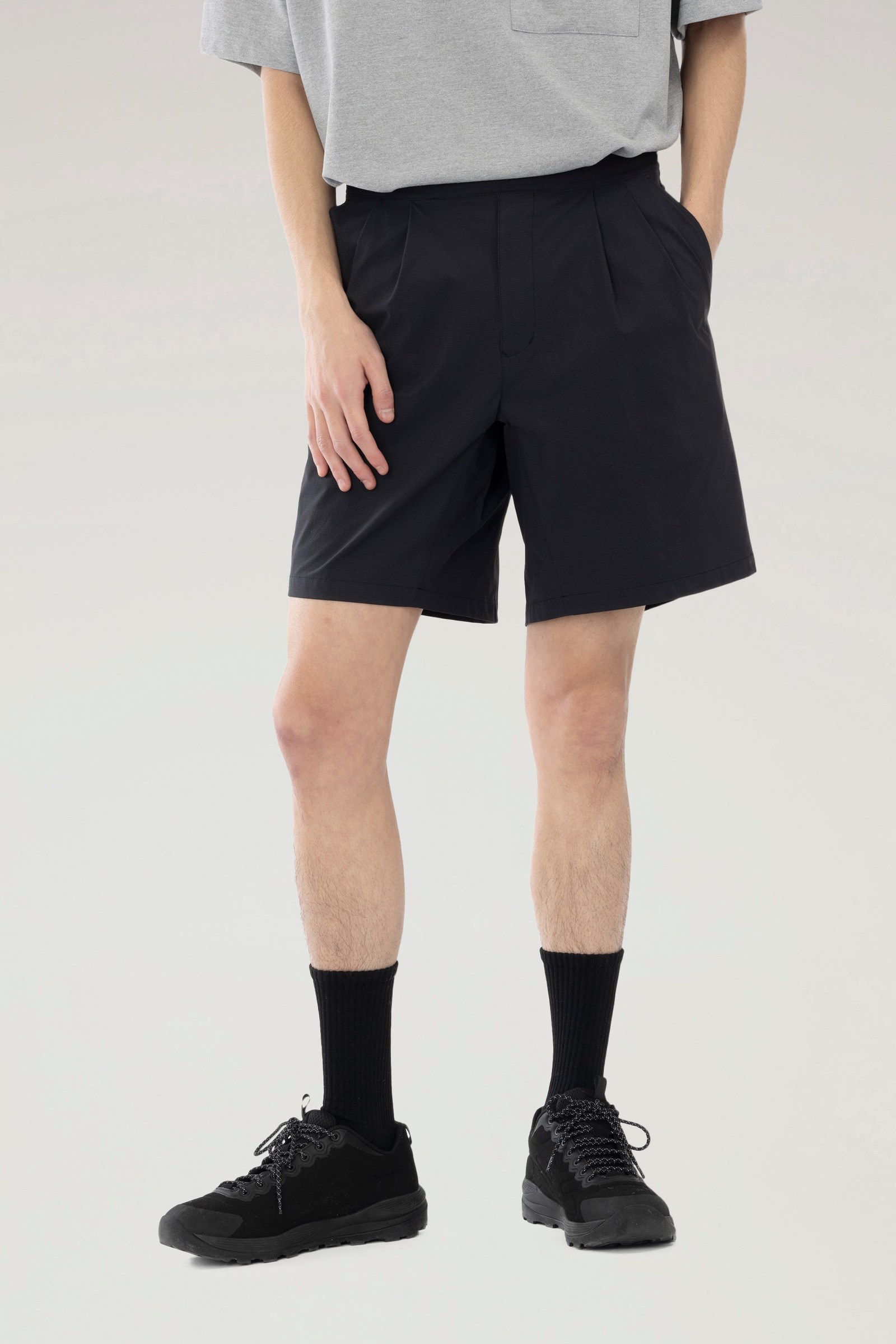 High Aeration Shorts in Stretch Ripstop Black | Woolrich